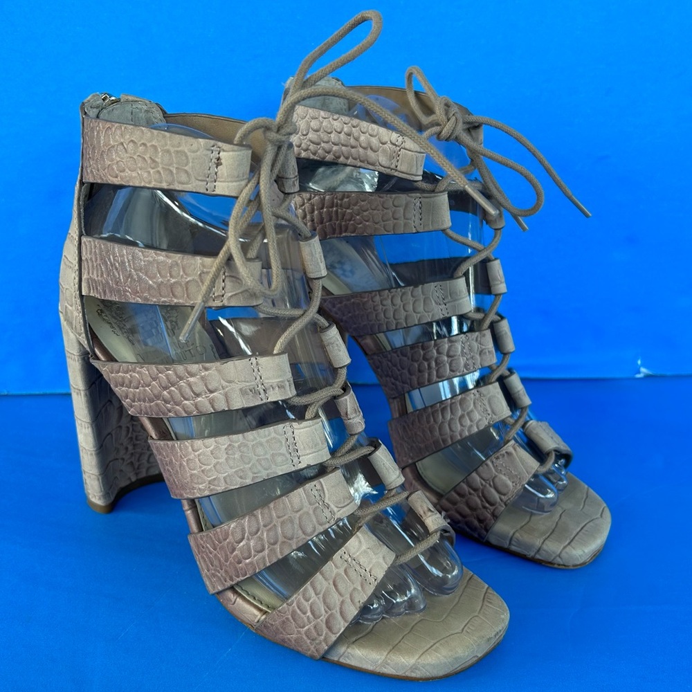 Vince Camuto Phandras Toasty Croc Lace Up Sandal SZ 7M